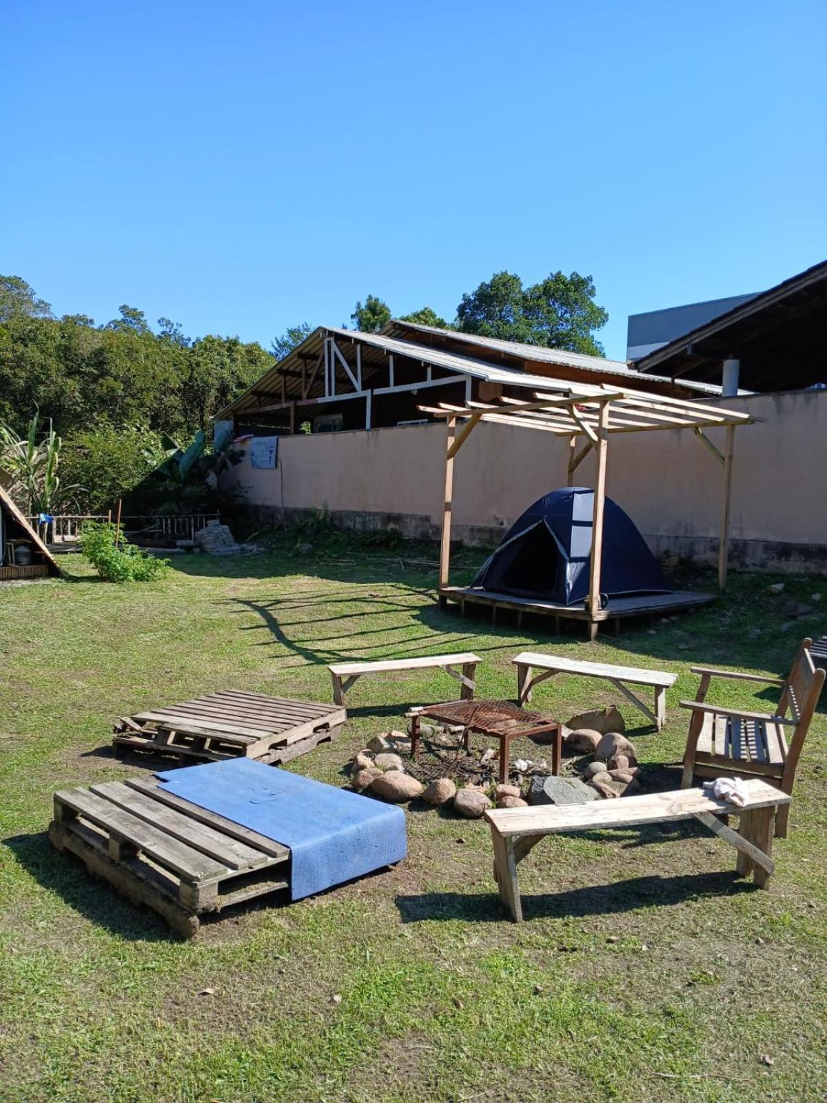 La Casita Casa Familiar Hospedagem E Camping Urbano Navegantes Exterior photo